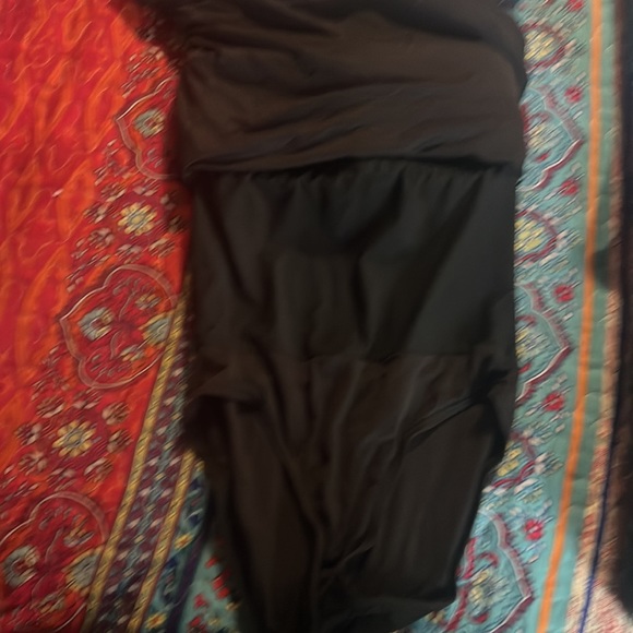 COPY - Black one piece swimsuit - Picture 4 of 4